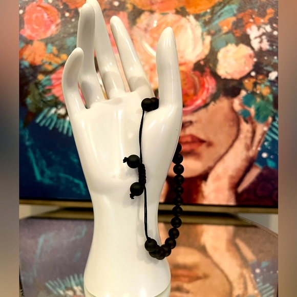 Handmade genuine gemstone bracelet. This Shungite bracelet is adjustable. - Picture 5 of 8